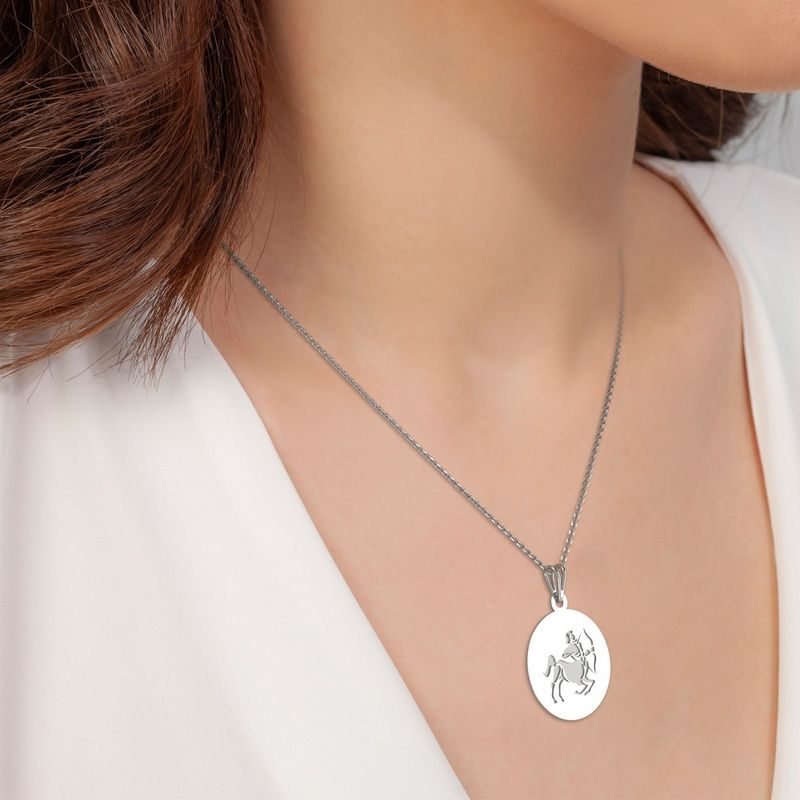 Fashion, accesorii si bijuterii - Femei - Bijuterii femei - Coliere femei - Lantisor cu pandantiv din argint model Sagetator - Infinity.ro