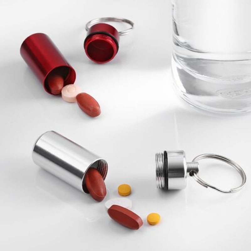 Ingrijire personala si Cosmetice - Sanatate si wellness - Aparate medicale - Accesorii medicale pentru recuperare si tratament - Set 2 Brelocuri pentru mini pilule Kwmobile, Gri, Aluminiu, 56608.05 - Infinity.ro