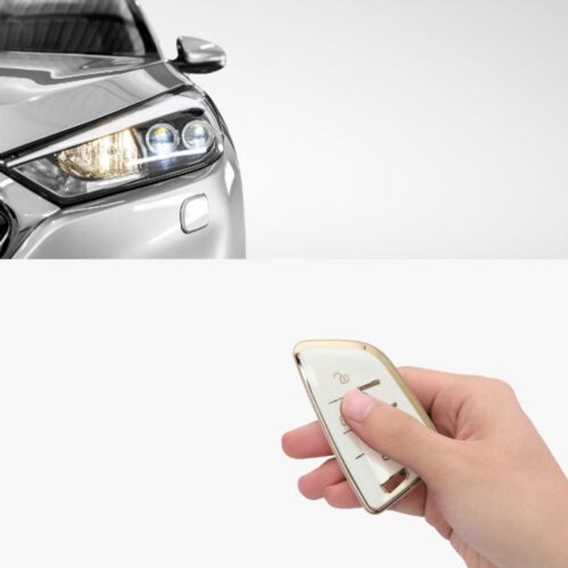 Auto si Moto - Electronice auto - Accesorii electronice auto - Husa Cheie Auto pentru BMW 3 Butoane - Smart Key, Kwmobile, Alb/Auriu, Silicon, 56001.02 - Infinity.ro