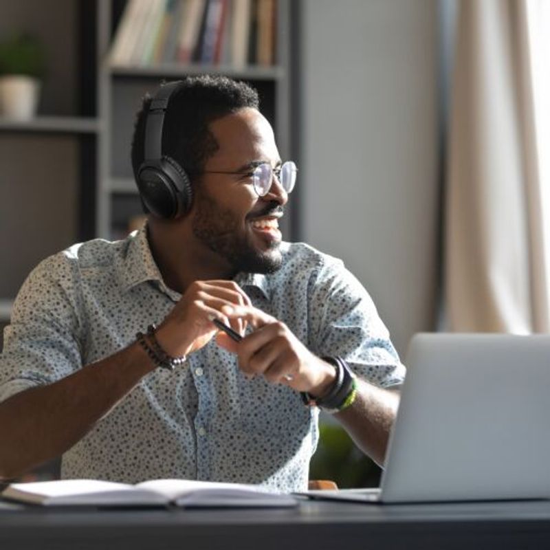 Laptop, Telefoane si Tablete - Wearables si gadgeturi - Gadgeturi - Accesorii SMART - Set 2 Perne de urechi pentru casti Sennheiser RS160/RS170/RS180, Kwmobile, Negru, Textil, 59704.01 - Infinity.ro