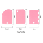 Casa si Gradina - Bucatarie si vesela - Ustensile bucatarie - Pensule, spatule si teluri bucatarie - Set 3 Spatule pentru Ornare cu Crema sau Frisca Torturi si Prajituri Roz - Infinity.ro