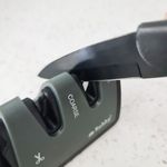 Casa si Gradina - Bucatarie si vesela - Ustensile bucatarie - Ascutitoare cutite - Ascutoare de Cutite Ceramica Ruhhy, 3 Nivele de Ascutire, Antiderapant, Negru si Gri, 20.5x4x5.3 cm - Infinity.ro