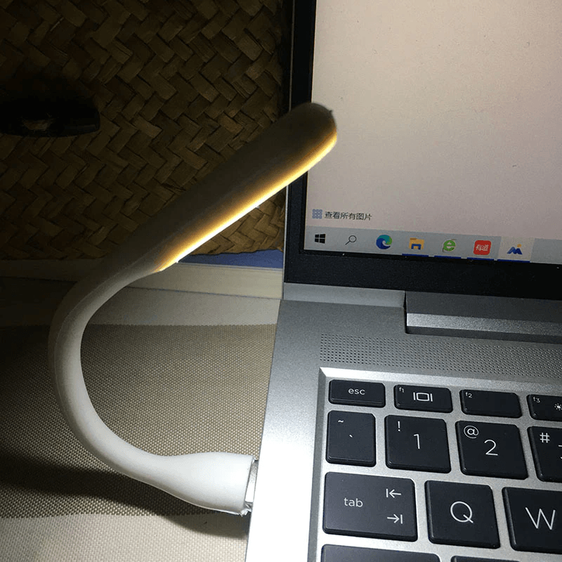 Casa si Gradina - Corpuri si surse de iluminat - Veioze si lampi - Lampi de veghe - Lampa LED pentru Laptop cu alimentare USB 17 x 1,8 cm - Infinity.ro