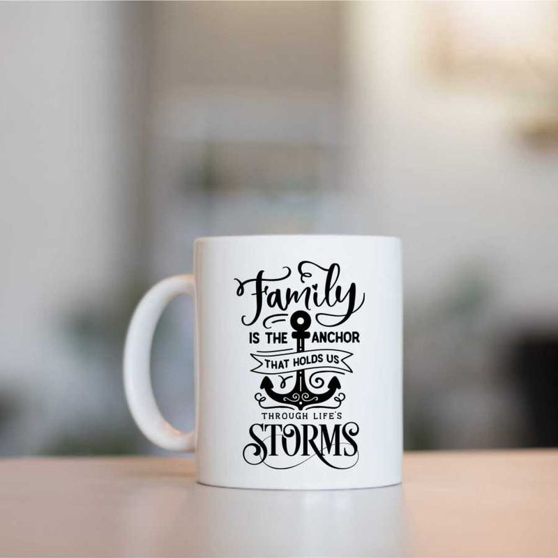 Casa si Gradina - Bucatarie si vesela - Cani si pahare - Cani si cesti - Cana cu mesaj "Family is the anchor that hold us through life's storms" 300 ml - Infinity.ro