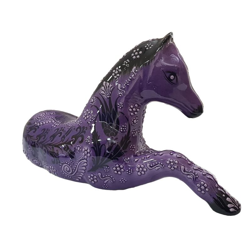 Casa si Gradina - Decoratiuni - Obiecte decorative - Accesorii decorative - Bibelou cal din ceramica, 16 x 35 x 18 cm, mov, EHA - Infinity.ro