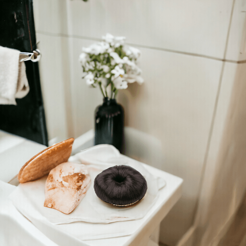 Fashion, accesorii si bijuterii - Femei - Accesorii femei - Accesorii pentru par femei - Elastic par imitatie coc Crisalida, diametru 9 cm, Maro inchis - Infinity.ro