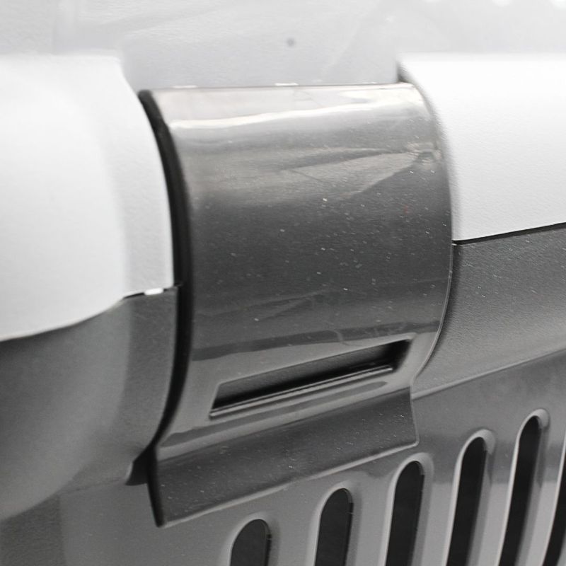 Petshop - Accesorii petshop - Culcusuri si custi - Custi interior si exterior - Cusca transport animale 51x34.5 cm gri inchis - Infinity.ro