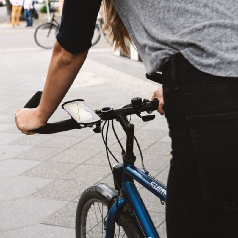 Laptop, Telefoane si Tablete - Telefoane mobile si accesorii - Accesorii Telefoane - Alte accesorii telefoane - Suport bicicleta universal pentru telefon, Kwmobile, Negru, Silicon, 45152.01 - Infinity.ro