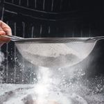 Casa si Gradina - Bucatarie si vesela - Ustensile bucatarie - Site bucatarie, strecuratori si accesorii - Strecuratoare / sita cu maner, diametru 18 cm - Infinity.ro