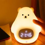 Casa si Gradina - Corpuri si surse de iluminat - Veioze si lampi - Lampi de veghe copii - Lampa de veghe LED RGB Ursulet cu ceas si alarma, din silicon, acumulator, telecomanda - Infinity.ro
