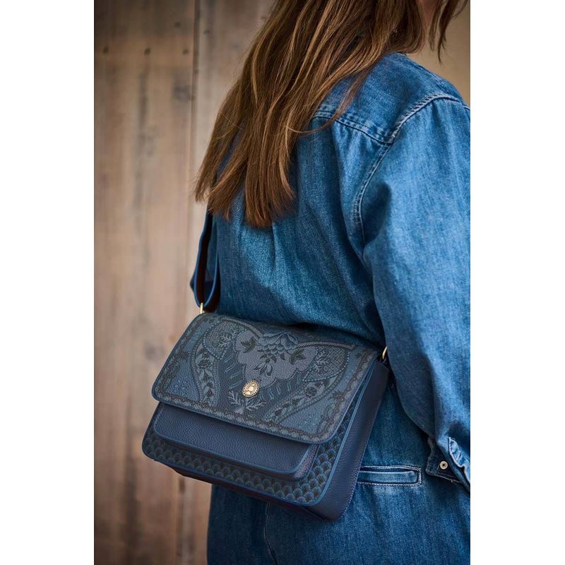 Fashion, accesorii si bijuterii - Femei - Accesorii femei - Genti si rucsacuri femei - Geanta tip postas Kyoto Festival Denim Blue 25x7x20cm - Infinity.ro