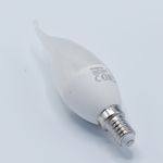 Casa si Gradina - Corpuri si surse de iluminat - Becuri si tuburi neon - Becuri - Bec led flacara 5W (35W), E14, C37T, 410lm, lumina calda (3000K), opal, Braytron - Infinity.ro