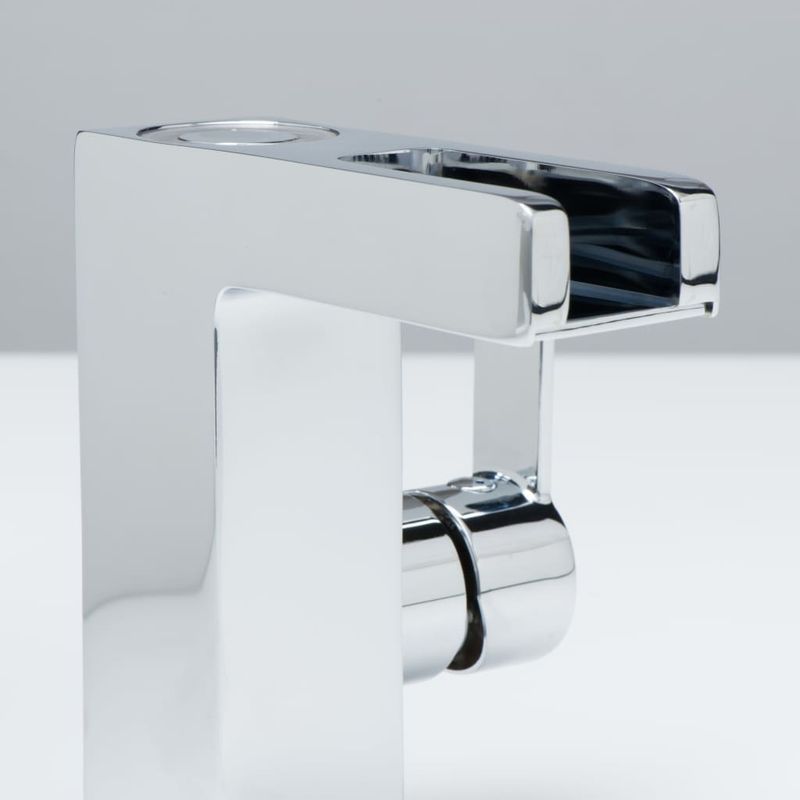 Casa si Gradina - Sanitare - Lavoar baie si accesorii - Baterii sanitare - SCHUTTE Baterie de chiuveta mixer cu LED si jet cascada ORINOCO, crom - Infinity.ro