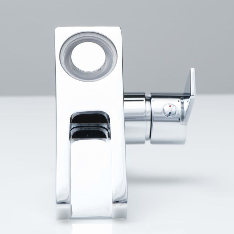 Casa si Gradina - Sanitare - Lavoar baie si accesorii - Baterii sanitare - SCHUTTE Baterie de chiuveta mixer cu LED si jet cascada ORINOCO, crom - Infinity.ro