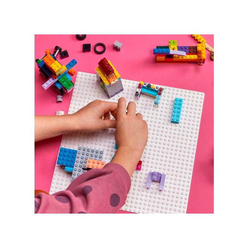 Jucarii, Copii si Bebe - Jucarii si jocuri - Seturi de constructie si cuburi - Seturi de constructie - Set LEGO Classic - Placa de Baza Alba (11026) - Infinity.ro