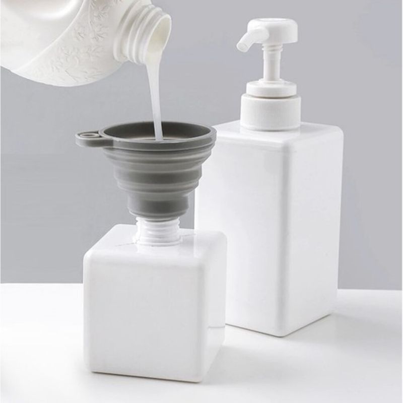 Casa si Gradina - Bucatarie si vesela - Ustensile bucatarie - Site bucatarie, strecuratori si accesorii - Palnie pliabila din silicon, gri - Infinity.ro