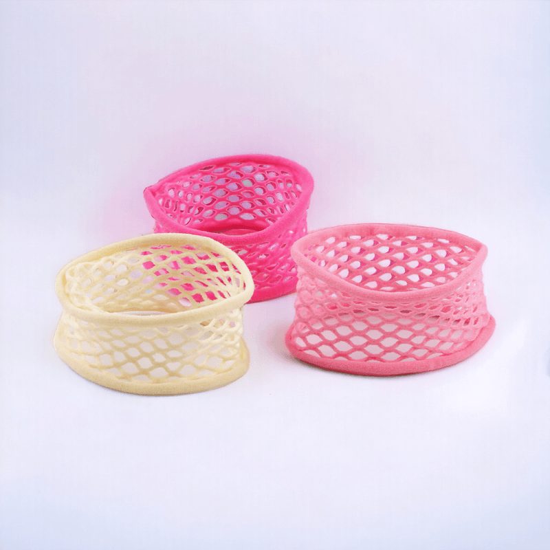 Fashion, accesorii si bijuterii - Femei - Accesorii femei - Accesorii pentru par femei - Set 3 elastice din plasa pentru par Crisalida, diametru 4.5 cm, Crem si roz - Infinity.ro