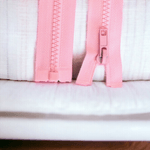 Casa si Gradina - Decoratiuni - DIY - Articole mercerie - Fermoar plastic detasabil Crisalida, lungime 65 cm, Roz deschis - Infinity.ro