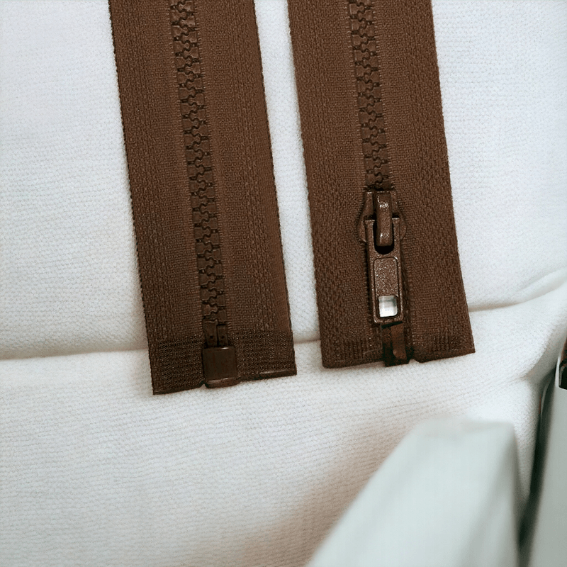 Casa si Gradina - Decoratiuni - DIY - Articole mercerie - Fermoar plastic detasabil Crisalida, lungime 65 cm, Maro ciocolatiu - Infinity.ro