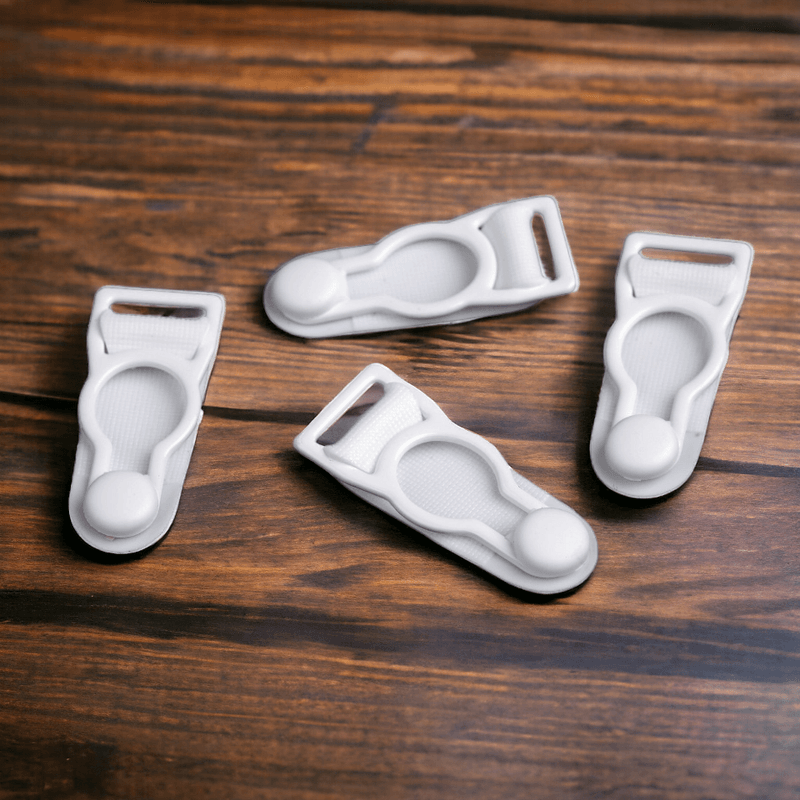 Casa si Gradina - Decoratiuni - DIY - Articole mercerie - Set 4 clipsuri pentru jartiera Crisalida, dimensiuni 10 x 34 mm, Albe - Infinity.ro