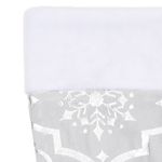 Casa si Gradina - Decoratiuni - Decoratiuni de sezon - Covor fusta de brad Craciun cu soseta, alb, 90 cm, tesatura - Infinity.ro