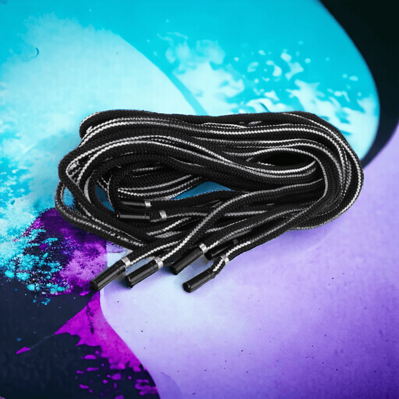 Fashion, accesorii si bijuterii - Femei - Incaltaminte femei - Accesorii incaltaminte - Set 2 sireturi rotunde pentru hanorac sau gluga Crisalida, lungime 135 cm, Negru si alb - Infinity.ro