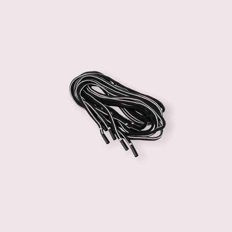 Fashion, accesorii si bijuterii - Femei - Incaltaminte femei - Accesorii incaltaminte - Set 2 sireturi rotunde pentru hanorac sau gluga Crisalida, lungime 135 cm, Negru si alb - Infinity.ro