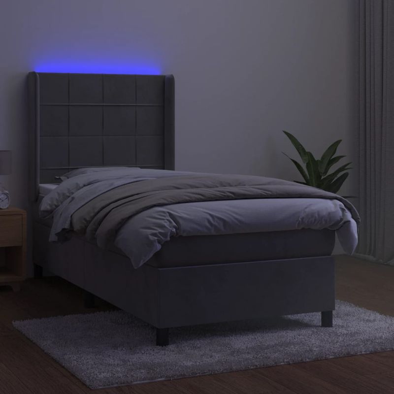 Casa si Gradina - Mobilier - Paturi si accesorii - Paturi - Pat cu arcuri, saltea si LED, gri deschis, 90x200 cm, catifea - Infinity.ro