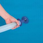 Casa si Gradina - Constructii - Scari si accesorii interioare - Alte accesorii pentru piscine - Bestway Separator pentru resturi la suprafata piscinei Flowclear 58233 - Infinity.ro