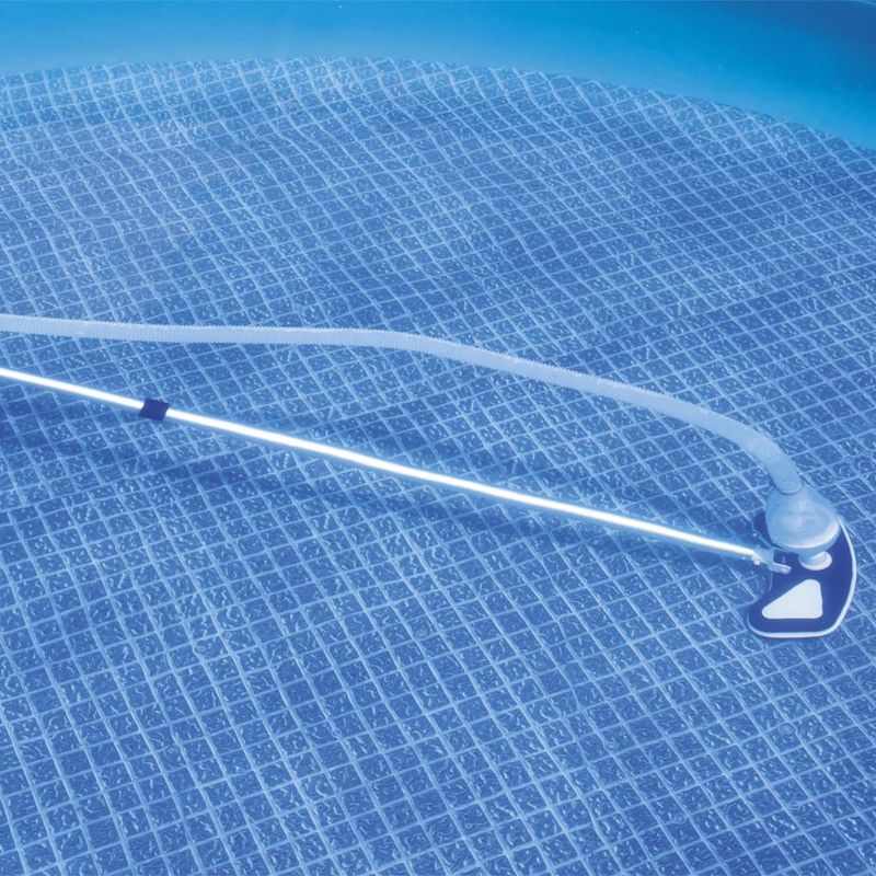 Casa si Gradina - Constructii - Scari si accesorii interioare - Alte accesorii pentru piscine - Bestway Kit de curatare a piscinei Flowclear AquaClean - Infinity.ro