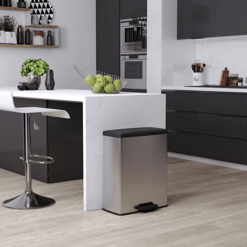 Casa si Gradina - Mobilier - Organizare si depozitare - Cosuri de gunoi - Curver Cos de gunoi cu pedala „Deco”, 65 L, argintiu - Infinity.ro