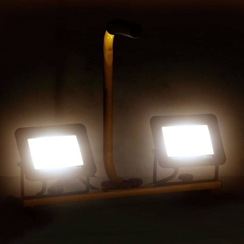 Casa si Gradina - Corpuri si surse de iluminat - Iluminat comercial si industrial - Proiectoare si lampi de lucru - Proiector cu LED si maner, 2x30 W, alb cald - Infinity.ro
