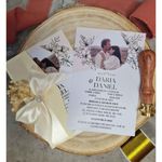 Market - Cadouri - Invitatii evenimente - Invitatie de Nunta cu flori uscate si fundita de satin - Infinity.ro