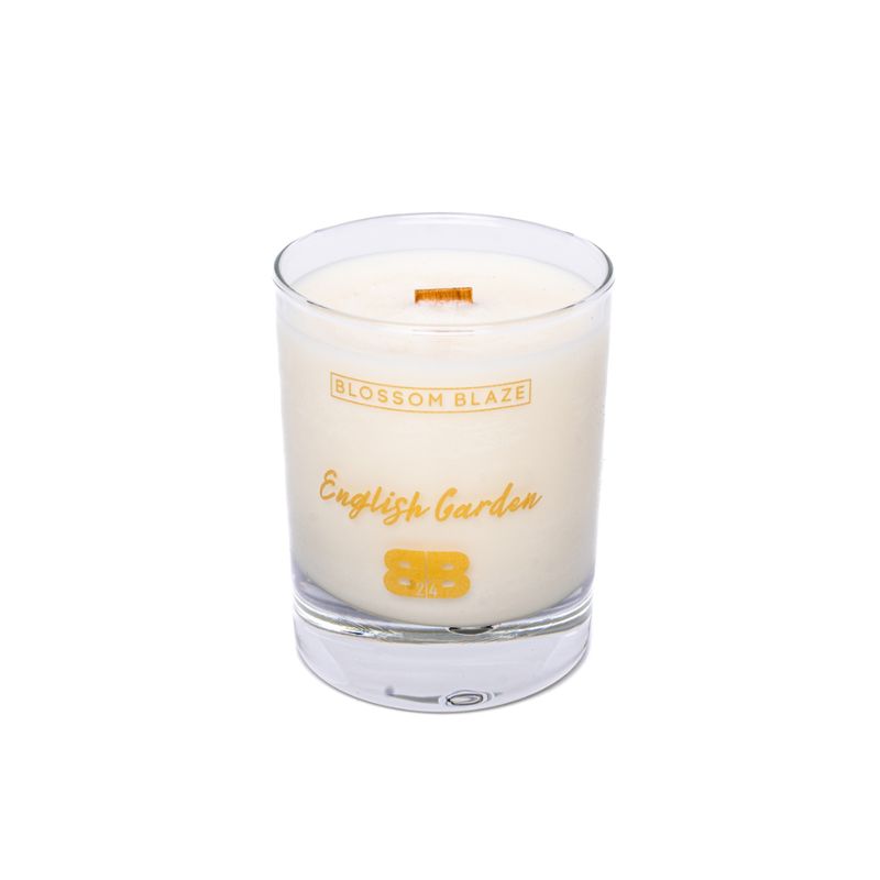 Casa si Gradina - Decoratiuni - Aromaterapie si lumanari - Lumanari si candele - Lumanare Parfumata - English Garden, Crin de vale, iasomie si vanilie, 185 g - Infinity.ro