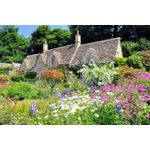 Casa si Gradina - Decoratiuni - Aromaterapie si lumanari - Lumanari si candele - Lumanare Parfumata - English Garden, Crin de vale, iasomie si vanilie, 185 g - Infinity.ro