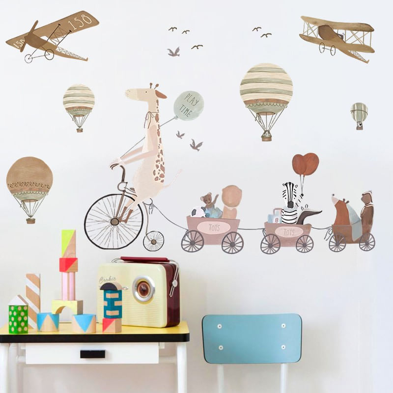 Casa si Gradina - Decoratiuni - Stickere decorative - Sticker Decorativ Pentru Copii, Autoadeziv, Animale, girafa pe bicicleta si prietenii, 72x111 cm - Infinity.ro