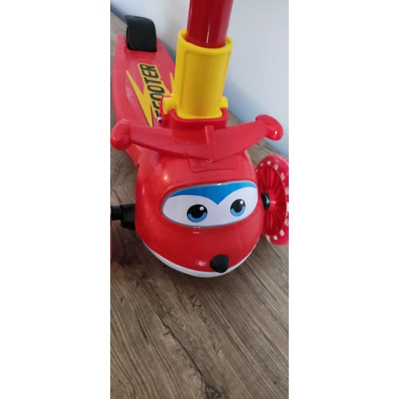 Sport si Outdoor - Role, trotinete si skateboard - Trotinete copii - Trotineta Go Kart Mereu in miscare model Fly, pliabila cu roti de silicn si lumini , rosu - Infinity.ro