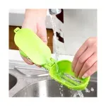 Casa si Gradina - Bucatarie si vesela - Ustensile bucatarie - Razatori si curatatoare - Curatator Peste, MyVit, ce contine cuva depozitare solzi Peste si mini cutit de Inox incorporat razuire solzi, verde - Infinity.ro