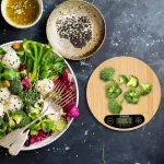 Electronice si Electrocasnice - Electrocasnice bucatarie - Mixere, tocatoare & roboti de bucatarie - Cantare de bucatarie - Cantar digital de bucatarie, Emeszon®, blat din lemn de bambus dur de 20cm cantareste maxim 5Kg, LCD functia Tare, negru - Infinity.ro