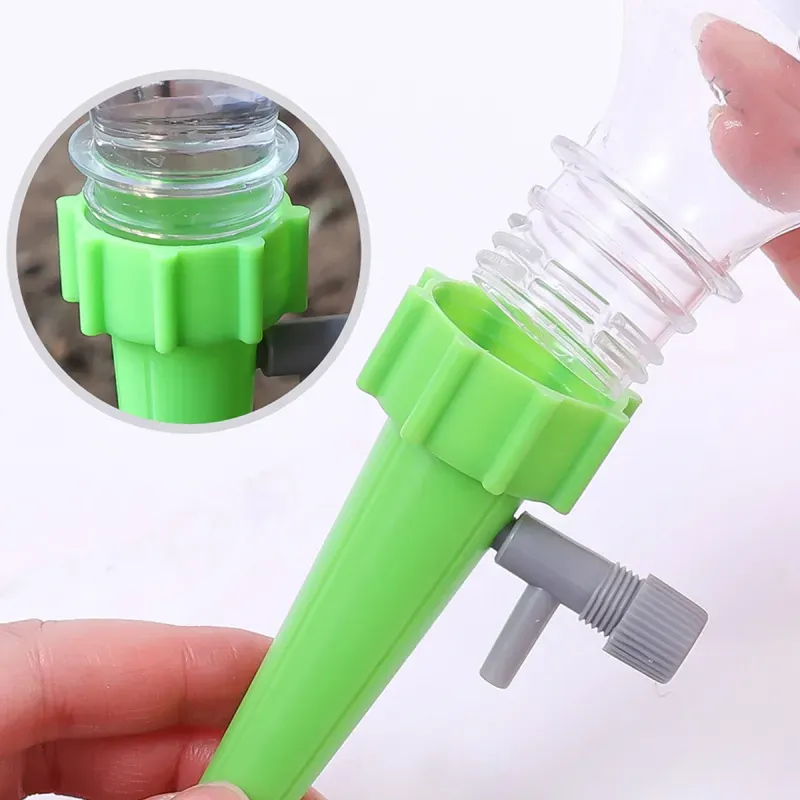 Casa si Gradina - Gradina si terasa - Mobilier exterior - Accesorii pentru gradina - Picurator apa cu valva, Emeszon®, pentru irigare flori sau alte plante de ghiveci si gradina, verde - Infinity.ro