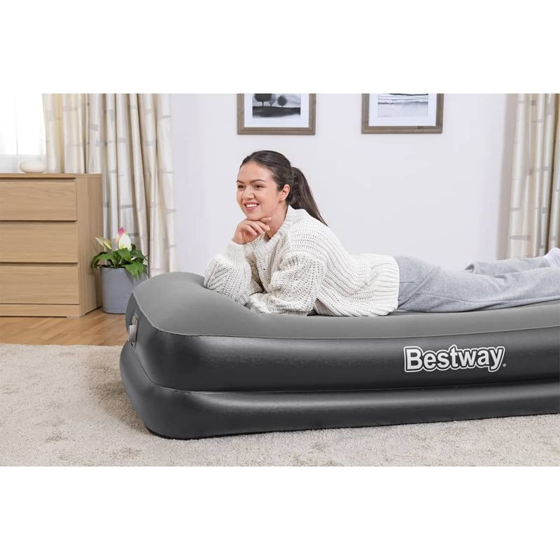 Sport si Outdoor - Camping - Saltele si accesorii pentru somn - Saltele camping - Bestway Saltea gonflabila catifelata cu pompa de aer, 191x97x46 cm - Infinity.ro