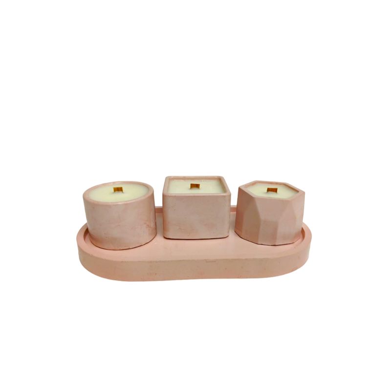 Casa si Gradina - Decoratiuni - Aromaterapie si lumanari - Lumanari si candele - Set 3 lumanari aromate cu farfurie decorativa, Sugared Limon Rose - Infinity.ro