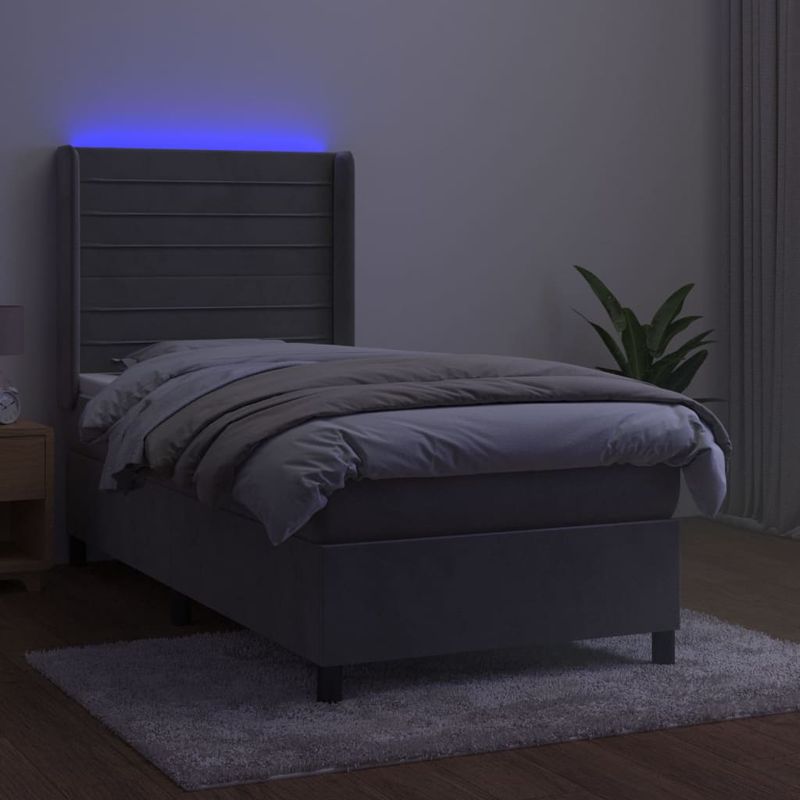 Casa si Gradina - Mobilier - Paturi si accesorii - Paturi - Pat cu arcuri, saltea si LED, gri deschis, 90x200 cm, catifea - Infinity.ro