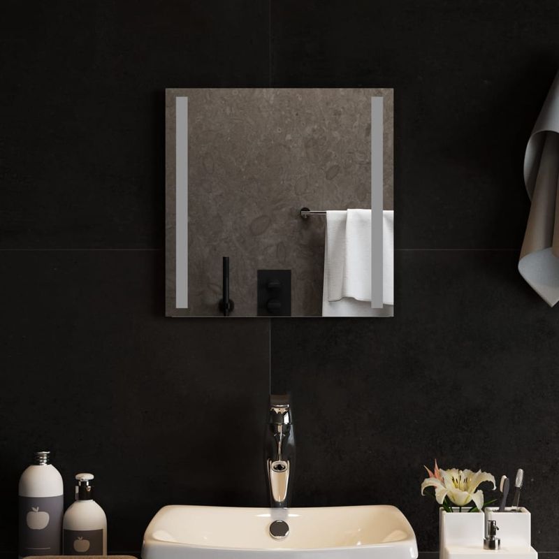 Casa si Gradina - Decoratiuni - Oglinzi - Oglinda de baie cu LED, 40x40 cm - Infinity.ro