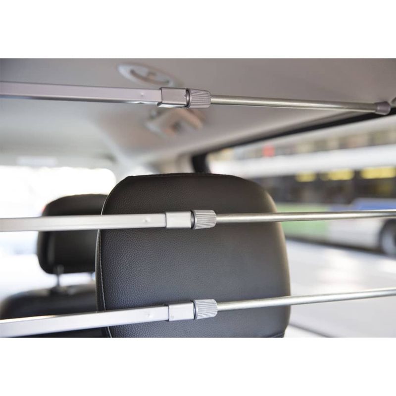 Petshop - Accesorii petshop - Culcusuri si custi - Genti si articole transport - Worldwise Grilaj protector auto pentru caini "K9K", argintiu, aluminiu - Infinity.ro