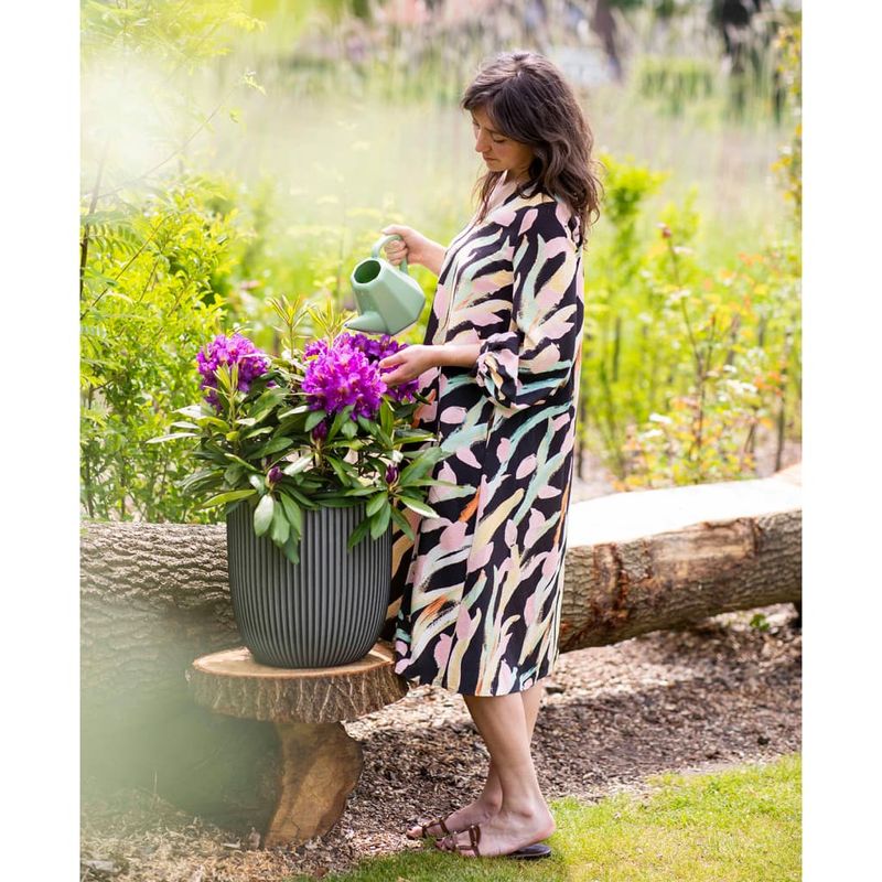 Casa si Gradina - Gradinarit si plante - Plante si ghivece - Ghivece si suporturi - Capi Jardiniera Groove, antracit, 35x34 cm - Infinity.ro