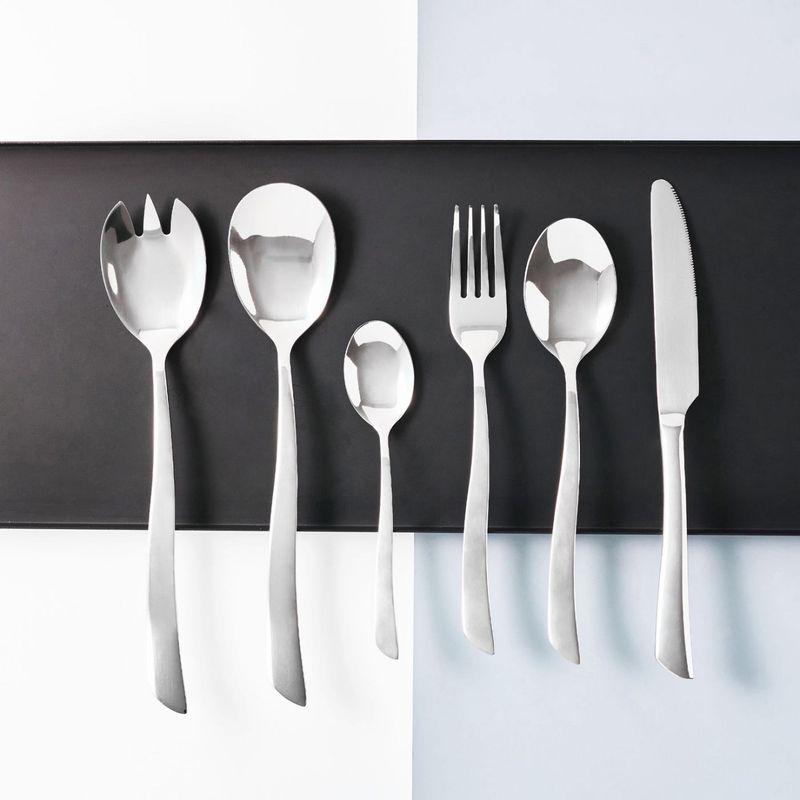 Casa si Gradina - Bucatarie si vesela - Vesela si tacamuri - Tacamuri si seturi - Set tacamuri inox, 50 piese, 12 persoane, ambalate in cutie cadou, AMBITION Wave - Infinity.ro