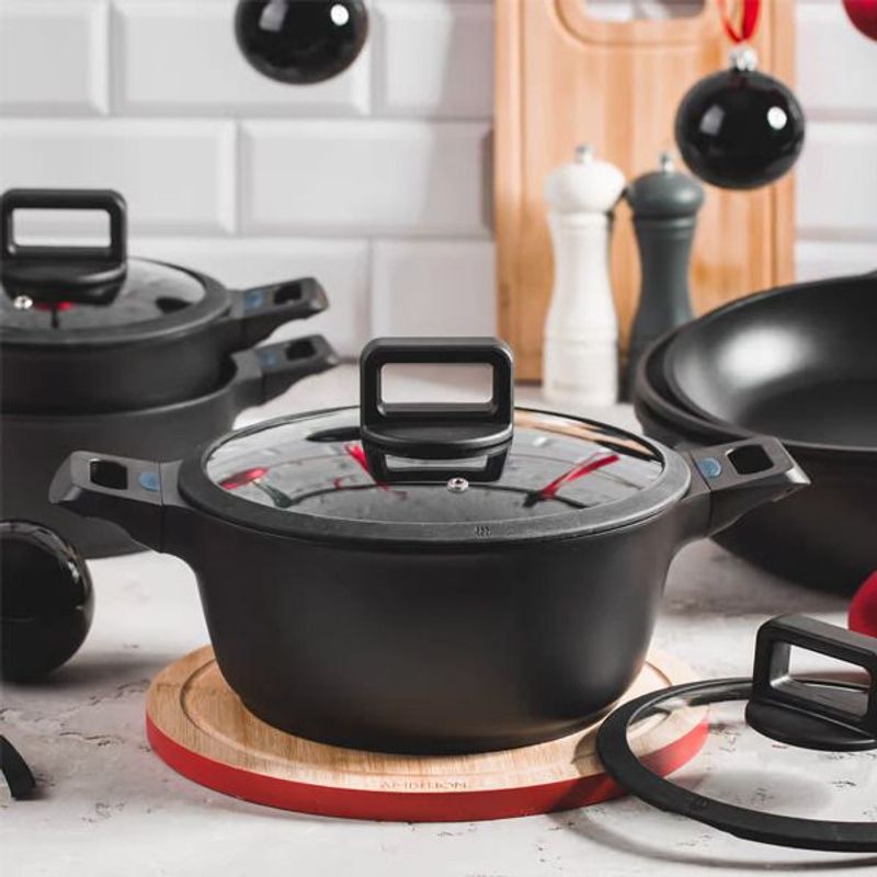 Casa si Gradina - Bucatarie si vesela - Vase pentru gatit - Oale si cratite - Oala cu capac AMBITION Ultimo, 18 cm, 1.8 L, invelis Ilag Ultimate - Infinity.ro