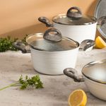 Casa si Gradina - Bucatarie si vesela - Vase pentru gatit - Oale si cratite - Oala cu capac AMBITION Wavy, 20 cm, 2.7 L, invelis Qualum Basic Stone - Infinity.ro