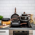 Casa si Gradina - Bucatarie si vesela - Vase pentru gatit - Tigai si seturi - Tigaie universala 28 cm, invelis Qualum Basic Stone Edition, AMBITION Darkwood - Infinity.ro